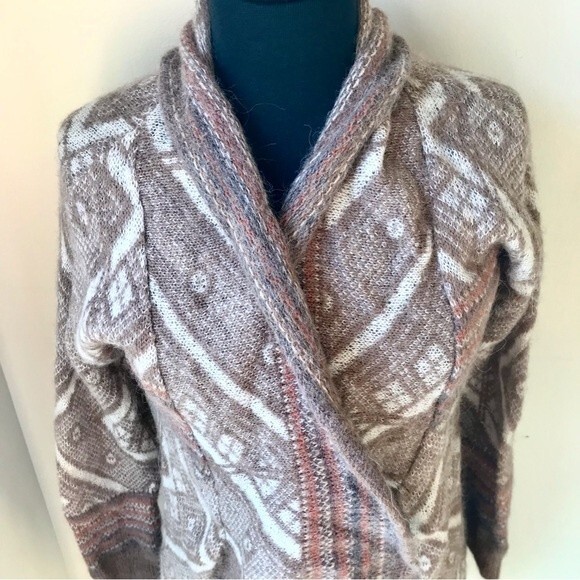 Wool Blend Cardigan Open Front Sweater Flyaway Geometric Brown GIMMICKS BKE NWT - Picture 1 of 11